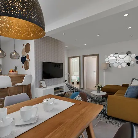 Charming Tissa With Sea View Apartment *